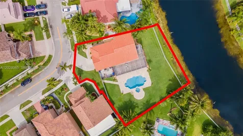 1090 NW 192nd Avenue Pembroke Pines FL 33029