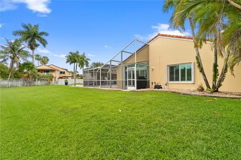 1090 NW 192nd Avenue Pembroke Pines FL 33029