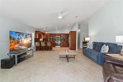 1090 NW 192nd Avenue Pembroke Pines FL 33029