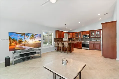 1090 NW 192nd Avenue Pembroke Pines FL 33029