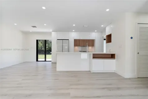 255 Grant Drive Coral Gables FL 33133