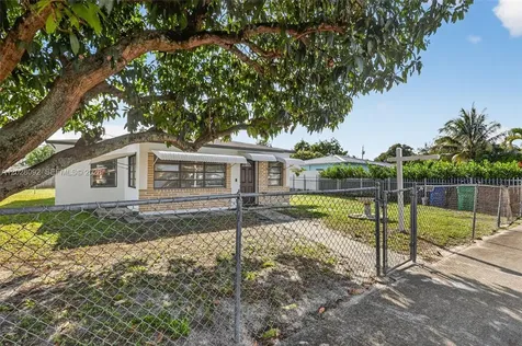 2440 NW 152nd Terrace Miami Gardens FL 33054