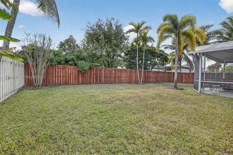 19018 NW 23rd Place Pembroke Pines FL 33029