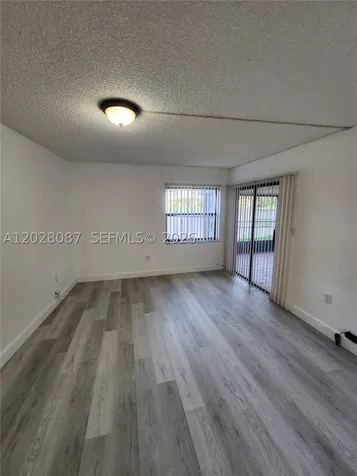 461 NW 107 Avenue Miami FL 33172