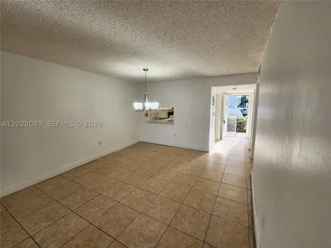 461 NW 107 Avenue Miami FL 33172