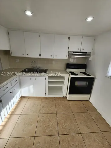 461 NW 107 Avenue Miami FL 33172