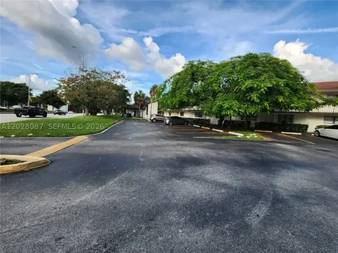 461 NW 107 Avenue Miami FL 33172