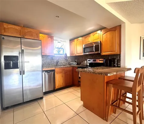8290 Lake Drive Doral FL 33166