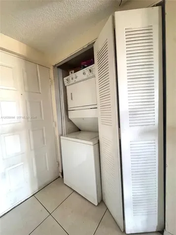 8290 Lake Drive Doral FL 33166