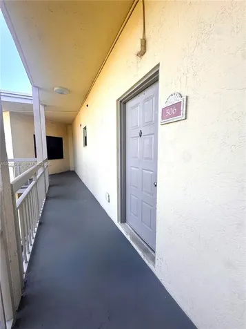 8290 Lake Drive Doral FL 33166