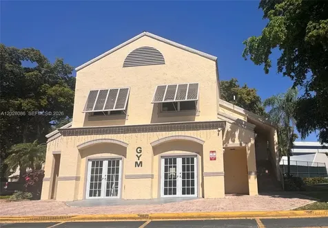 8290 Lake Drive Doral FL 33166