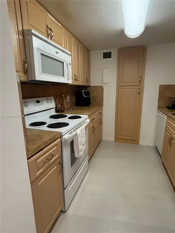 900 Bay Drive Miami Beach FL 33141