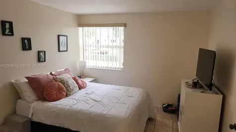 4540 SW 68th Ct Circle Miami FL 33155