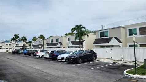 4540 SW 68th Ct Circle Miami FL 33155
