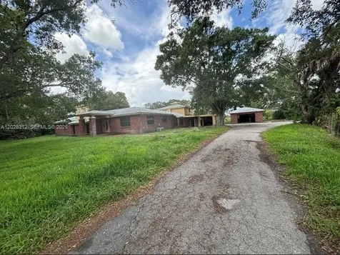 375 & 311 County Road 720 Clewiston FL 33440