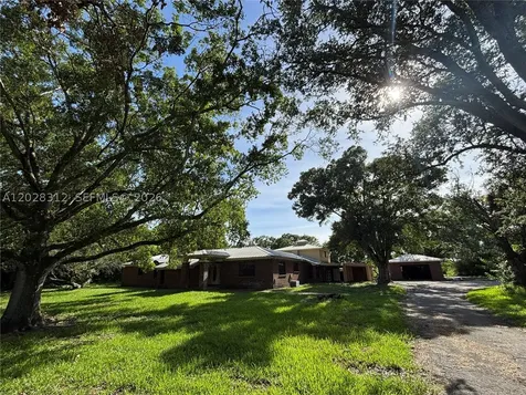 375 & 311 County Road 720 Clewiston FL 33440