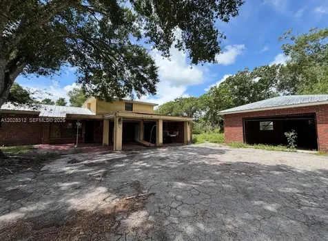 375 & 311 County Road 720 Clewiston FL 33440