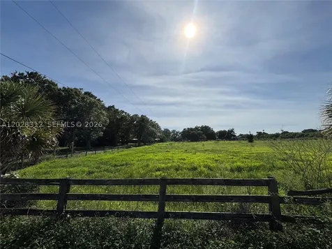 375 & 311 County Road 720 Clewiston FL 33440