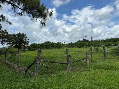 375 & 311 County Road 720 Clewiston FL 33440