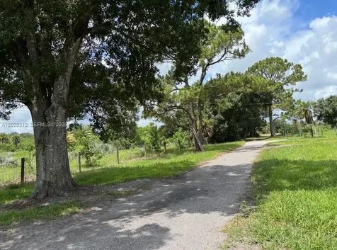 375 & 311 County Road 720 Clewiston FL 33440