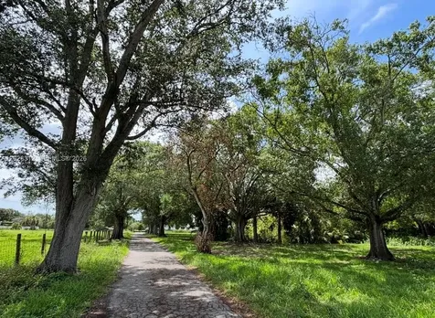 375 & 311 County Road 720 Clewiston FL 33440