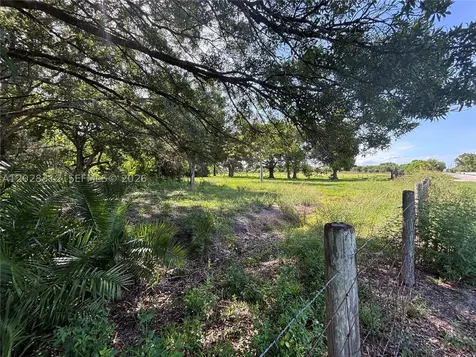 375 & 311 County Road 720 Clewiston FL 33440