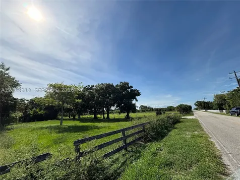 375 & 311 County Road 720 Clewiston FL 33440