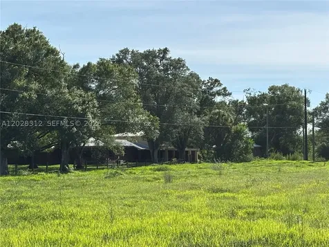 375 & 311 County Road 720 Clewiston FL 33440