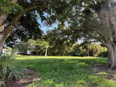 375 & 311 County Road 720 Clewiston FL 33440