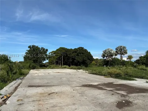 375 & 311 County Road 720 Clewiston FL 33440
