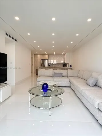 19390 Collins Avenue Sunny Isles Beach FL 33160