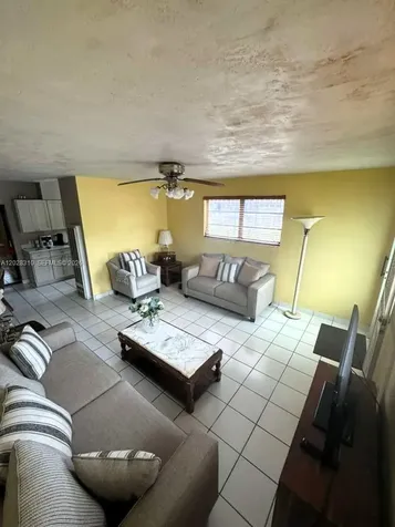 252 E 37th Street Hialeah FL 33013