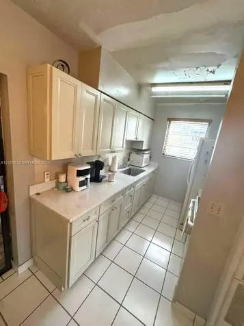 252 E 37th Street Hialeah FL 33013