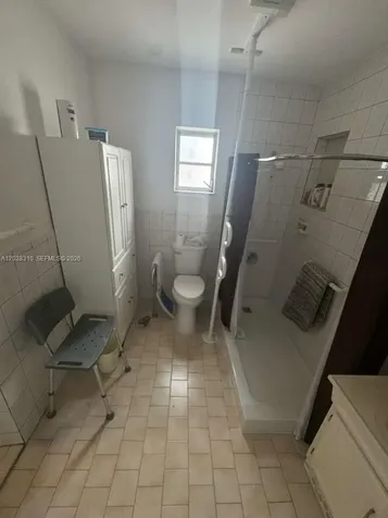 252 E 37th Street Hialeah FL 33013