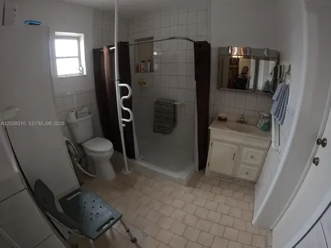 252 E 37th Street Hialeah FL 33013