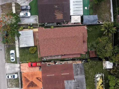 252 E 37th Street Hialeah FL 33013