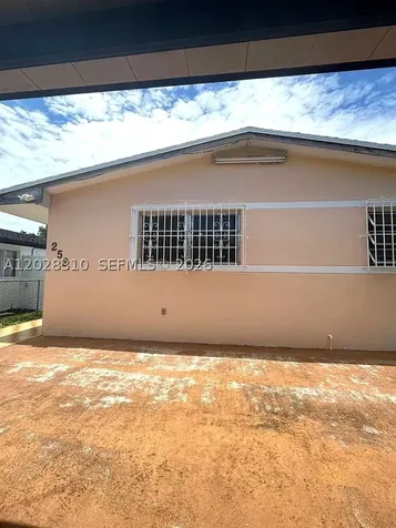 252 E 37th Street Hialeah FL 33013