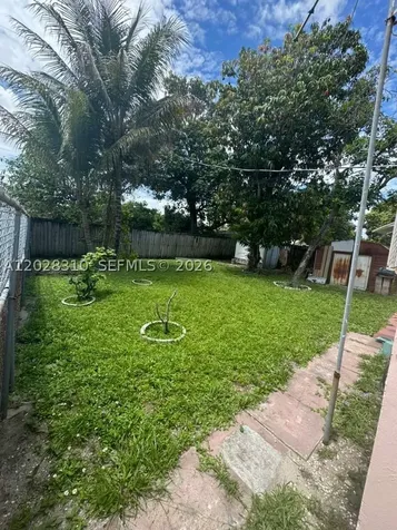 252 E 37th Street Hialeah FL 33013