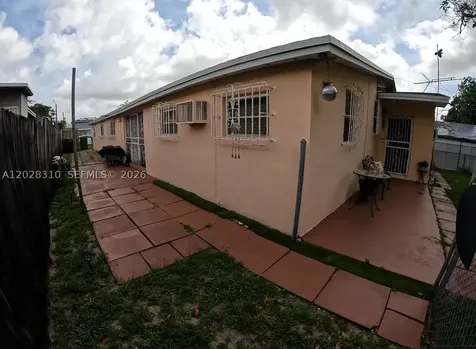 252 E 37th Street Hialeah FL 33013