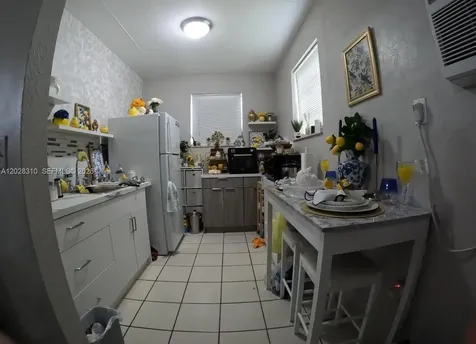 252 E 37th Street Hialeah FL 33013