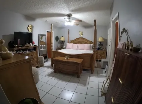 252 E 37th Street Hialeah FL 33013
