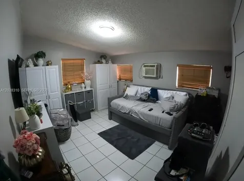 252 E 37th Street Hialeah FL 33013