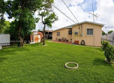 252 E 37th Street Hialeah FL 33013