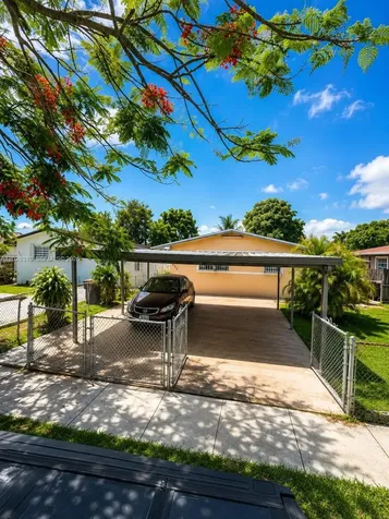 252 E 37th Street Hialeah FL 33013