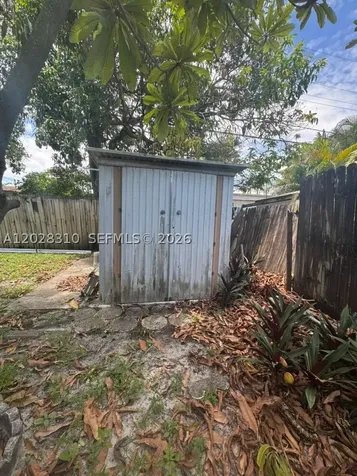 252 E 37th Street Hialeah FL 33013