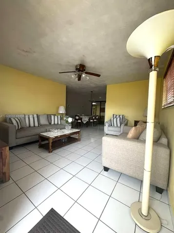252 E 37th Street Hialeah FL 33013