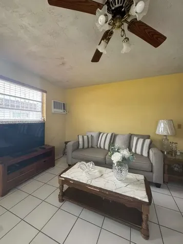 252 E 37th Street Hialeah FL 33013