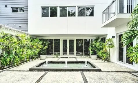6340 SW 80th Street Miami FL 33143
