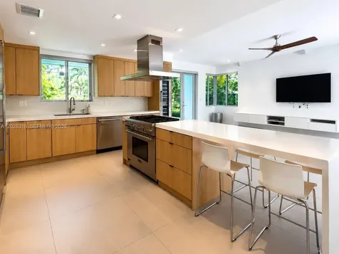 6340 SW 80th Street Miami FL 33143