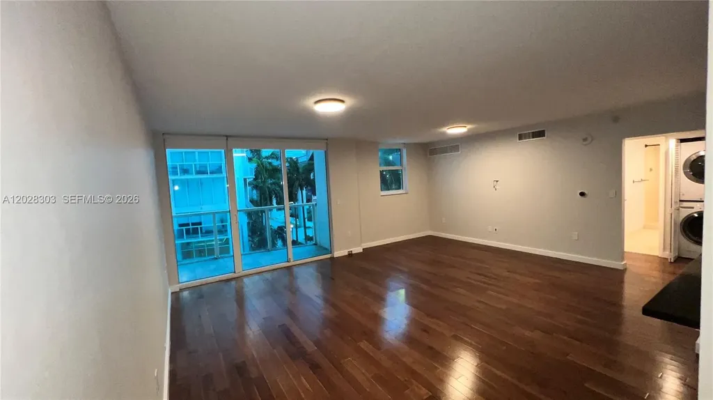 31 SE 5th Street Miami FL 33131